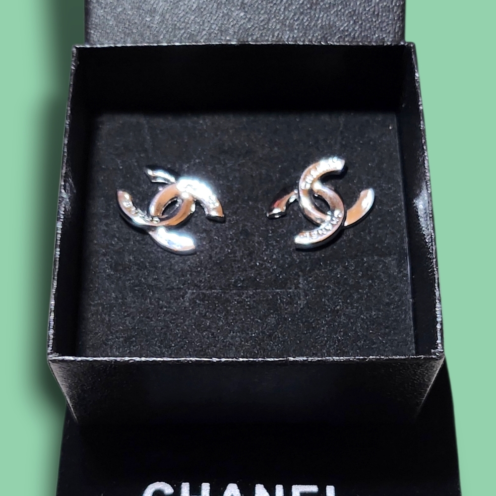 Interlocking C Logo Silver Earrings - image 1